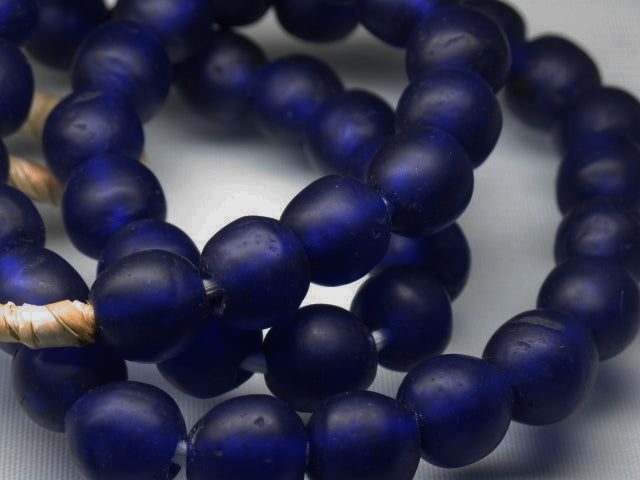 | TOKO-BEADS |EG002N-04 リサイクルガラスビーズ（連） 13~15mmとんぼ玉,ビーズ,トンボ玉,アジア,インド,エスニック,手作り,パーツ,アクセサリー