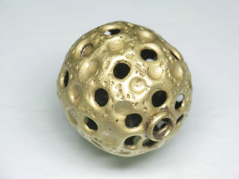 TOKO-BEADS EM001-03 Jumbo Hollow African Metal bead 34mm EM001-03 中空メタルビーズ（大玉）/アフリカ 34mm Asian bead & African bead  Handmade,Lampeork,bead,asia,india,ethnic,parts,accessory,beads とんぼ玉,ビーズ,トンボ玉,アジア,インド,エスニック,手作り,パーツ,アクセサリー