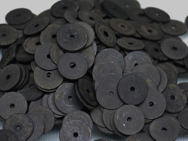 TOKO-BEADS EZ002P-16 Vinyl Record bead Vintage 7mm EZ002P-16 ビニールレコードビーズ（ヴィンテージ）（8gパック） 7mm Asian bead & African bead  Handmade,Lampeork,bead,asia,india,ethnic,parts,accessory,beads とんぼ玉,ビーズ,トンボ玉,アジア,インド,エスニック,手作り,パーツ,アクセサリー