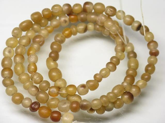 TOKO-BEADS HR010-30 Horn bead (strand) 3~3.5mm HR010-30 ホーンビーズ（連） 3~3.5mm Asian bead & African bead  Handmade,Lampeork,bead,asia,india,ethnic,parts,accessory,beads とんぼ玉,ビーズ,トンボ玉,アジア,インド,エスニック,手作り,パーツ,アクセサリー