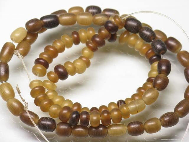 | TOKO-BEADS |HR010-36 ホーンビーズ（連） 4.5mmとんぼ玉,ビーズ,トンボ玉,アジア,インド,エスニック,手作り,パーツ,アクセサリー