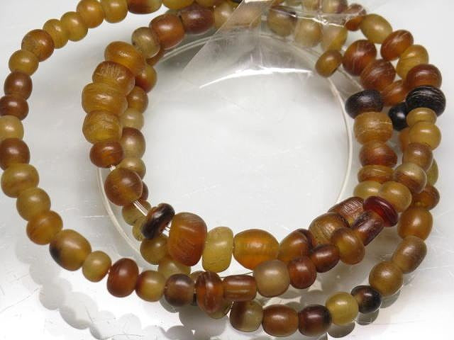 | TOKO-BEADS |HR010-46 ホーンビーズ（連） 4.5~5mmとんぼ玉,ビーズ,トンボ玉,アジア,インド,エスニック,手作り,パーツ,アクセサリー