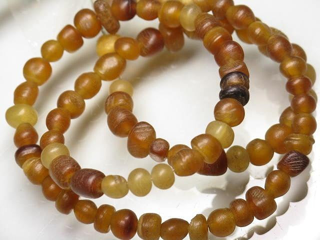 | TOKO-BEADS |HR010-50 ホーンビーズ（連） 4.5~6mmとんぼ玉,ビーズ,トンボ玉,アジア,インド,エスニック,手作り,パーツ,アクセサリー