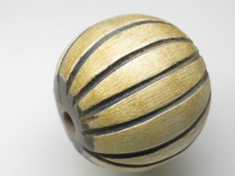 TOKO-BEADS HR101-02 Horn bead 22mm HR101-02 ホーンビーズ 22mm Asian bead & African bead  Handmade,Lampeork,bead,asia,india,ethnic,parts,accessory,beads とんぼ玉,ビーズ,トンボ玉,アジア,インド,エスニック,手作り,パーツ,アクセサリー
