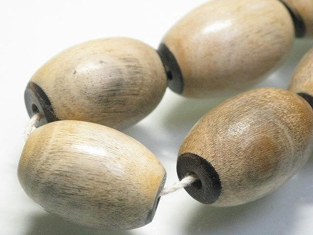 TOKO-BEADS HR101-01N Horn bead (strand) 16mm HR101-01N ホーンビーズ（連） 16mm Asian bead & African bead  Handmade,Lampeork,bead,asia,india,ethnic,parts,accessory,beads とんぼ玉,ビーズ,トンボ玉,アジア,インド,エスニック,手作り,パーツ,アクセサリー