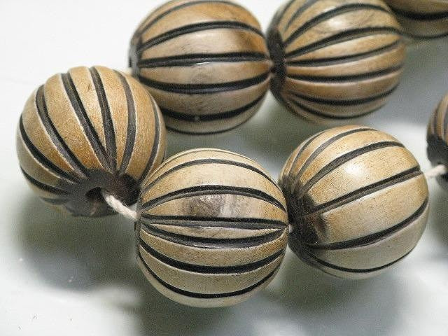 TOKO-BEADS HR101-02N Horn bead (strand) 22mm HR101-02N ホーンビーズ（連） 22mm Asian bead & African bead  Handmade,Lampeork,bead,asia,india,ethnic,parts,accessory,beads とんぼ玉,ビーズ,トンボ玉,アジア,インド,エスニック,手作り,パーツ,アクセサリー