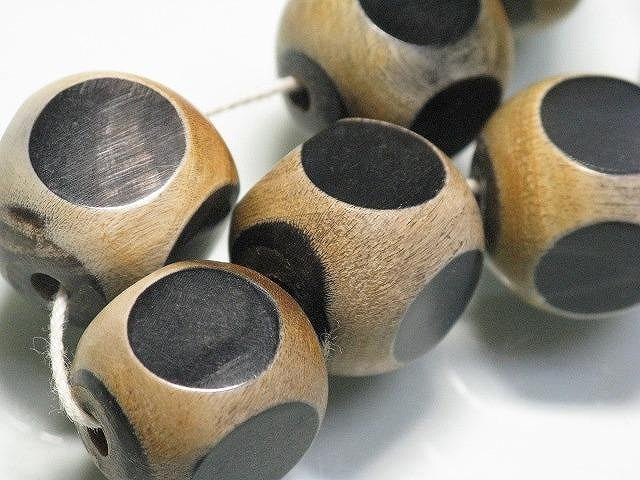 TOKO-BEADS HR101-03N Horn bead (strand) 16.5mm HR101-03N ホーンビーズ（連） 16.5mm Asian bead & African bead  Handmade,Lampeork,bead,asia,india,ethnic,parts,accessory,beads とんぼ玉,ビーズ,トンボ玉,アジア,インド,エスニック,手作り,パーツ,アクセサリー