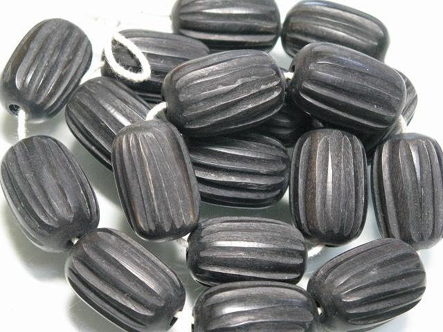 TOKO-BEADS HR101-21N Horn bead (strand) 16mm HR101-21N ホーンビーズ（連） 16mm Asian bead & African bead  Handmade,Lampeork,bead,asia,india,ethnic,parts,accessory,beads とんぼ玉,ビーズ,トンボ玉,アジア,インド,エスニック,手作り,パーツ,アクセサリー