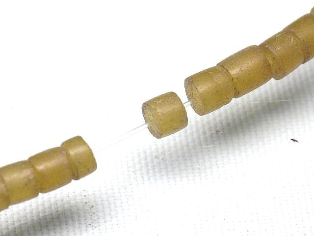 TOKO-BEADS HR301N-03 Horn bead (strand) 4mm HR301N-03 ホーンビーズ（連） 4mm Asian bead & African bead  Handmade,Lampeork,bead,asia,india,ethnic,parts,accessory,beads とんぼ玉,ビーズ,トンボ玉,アジア,インド,エスニック,手作り,パーツ,アクセサリー