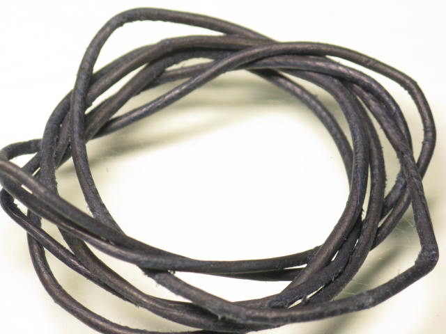 TOKO-BEADS LC003 Leather Cord(75Cm) 1.5mm LC003 レザーコード(75Cm) 1.5mmKazuri カズリビーズ Asian bead & African bead  Handmade,Lampeork,bead,asia,india,ethnic,parts,accessory,beads とんぼ玉,ビーズ,トンボ玉,アジア,インド,エスニック,手作り,パーツ,アクセサリー