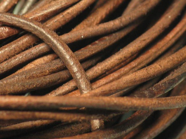 TOKO-BEADS LC007 Leather Cord(75Cm) 1.2mm LC007 レザーコード(75Cm) 1.2mm Asian bead & African bead  Handmade,Lampeork,bead,asia,india,ethnic,parts,accessory,beads とんぼ玉,ビーズ,トンボ玉,アジア,インド,エスニック,手作り,パーツ,アクセサリー