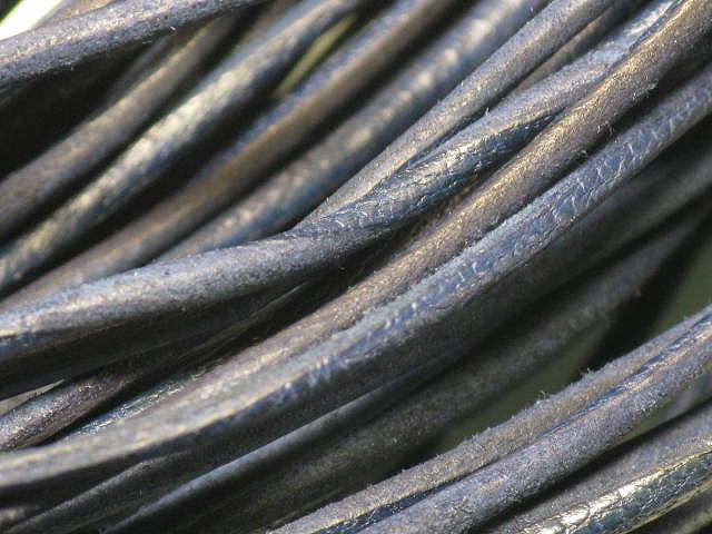 TOKO-BEADS LC023 Leather Cord(75Cm) 1.2mm LC023 レザーコード(75Cm) 1.2mm Asian bead & African bead  Handmade,Lampeork,bead,asia,india,ethnic,parts,accessory,beads とんぼ玉,ビーズ,トンボ玉,アジア,インド,エスニック,手作り,パーツ,アクセサリー