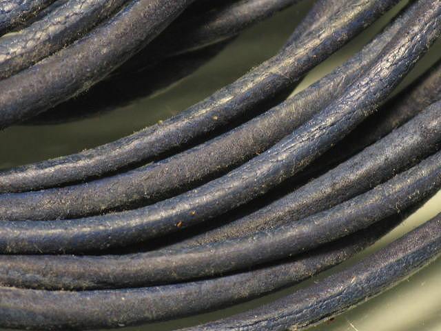 TOKO-BEADS LC032 Leather Cord(70Cm) 2mm LC032 レザーコード(70Cm) 2mm Asian bead & African bead  Handmade,Lampeork,bead,asia,india,ethnic,parts,accessory,beads とんぼ玉,ビーズ,トンボ玉,アジア,インド,エスニック,手作り,パーツ,アクセサリー