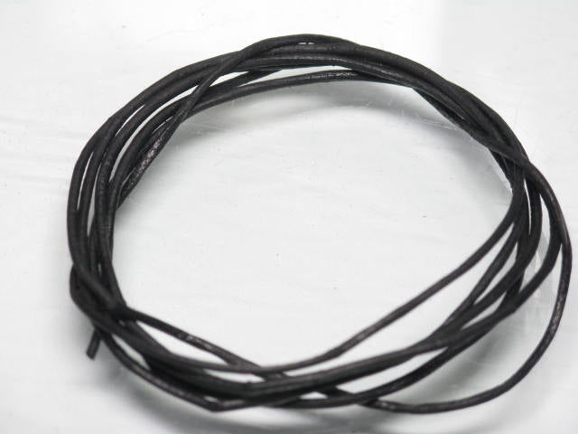 TOKO-BEADS LC057 Leather Cord(75Cm) 1mm LC057 レザーコード(75Cm) 1mm Asian bead & African bead  Handmade,Lampeork,bead,asia,india,ethnic,parts,accessory,beads とんぼ玉,ビーズ,トンボ玉,アジア,インド,エスニック,手作り,パーツ,アクセサリー