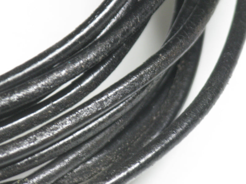 TOKO-BEADS LC239 Leather Cord(1m) 2.5mm LC239 レザーコード(1m) 2.5mm Asian bead & African bead  Handmade,Lampeork,bead,asia,india,ethnic,parts,accessory,beads とんぼ玉,ビーズ,トンボ玉,アジア,インド,エスニック,手作り,パーツ,アクセサリー