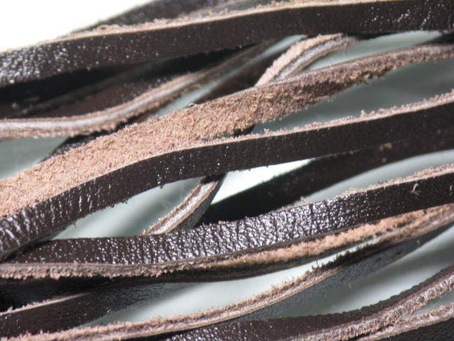 TOKO-BEADS LC316 Flat leather cord(1m) 3x1mm LC316 平レザーコード(1m) 3x1mm Asian bead & African bead  Handmade,Lampeork,bead,asia,india,ethnic,parts,accessory,beads とんぼ玉,ビーズ,トンボ玉,アジア,インド,エスニック,手作り,パーツ,アクセサリー
