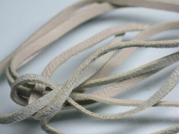 TOKO-BEADS LC317 Flat leather cord(70Cm) 3x1mm LC317 平レザーコード(70Cm) 3x1mm Asian bead & African bead  Handmade,Lampeork,bead,asia,india,ethnic,parts,accessory,beads とんぼ玉,ビーズ,トンボ玉,アジア,インド,エスニック,手作り,パーツ,アクセサリー