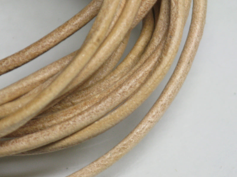 TOKO-BEADS LC527 Leather Cord(1m) 2mm LC527 レザーコード(1m) 2mm Asian bead & African bead  Handmade,Lampeork,bead,asia,india,ethnic,parts,accessory,beads とんぼ玉,ビーズ,トンボ玉,アジア,インド,エスニック,手作り,パーツ,アクセサリー