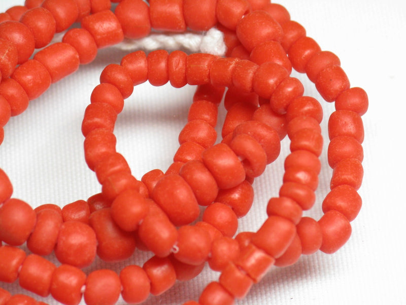 | TOKO-BEADS |MJ001-82 マジャパヒト玉（連） 4~7mmとんぼ玉,ビーズ,トンボ玉,アジア,インド,エスニック,手作り,パーツ,アクセサリー