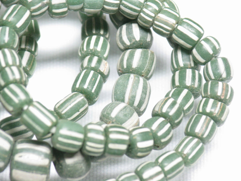 | TOKO-BEADS |MJ100-11 マジャパヒト玉（連） 4~7mmとんぼ玉,ビーズ,トンボ玉,アジア,インド,エスニック,手作り,パーツ,アクセサリー