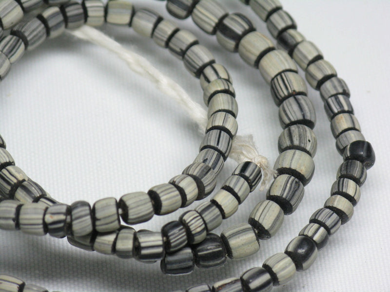 | TOKO-BEADS |MJ100-29 マジャパヒト玉（連） 4~7mmとんぼ玉,ビーズ,トンボ玉,アジア,インド,エスニック,手作り,パーツ,アクセサリー