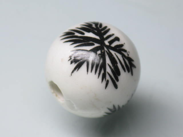 TOKO-BEADS OZ002-03 Porcelain bead 16mm OZ002-03 磁器ビーズ 16mm Asian bead & African bead  Handmade,Lampeork,bead,asia,india,ethnic,parts,accessory,beads とんぼ玉,ビーズ,トンボ玉,アジア,インド,エスニック,手作り,パーツ,アクセサリー