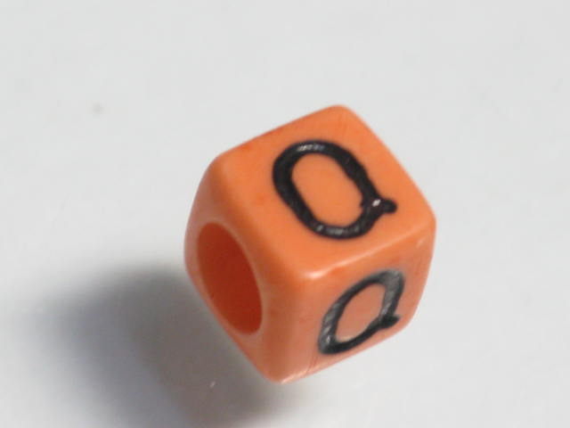 TOKO-BEADS P002-217 Alphabet (Q) 6mm P002-217 アルファベット（Q） 6mm Asian bead & African bead  Handmade,Lampeork,bead,asia,india,ethnic,parts,accessory,beads とんぼ玉,ビーズ,トンボ玉,アジア,インド,エスニック,手作り,パーツ,アクセサリー