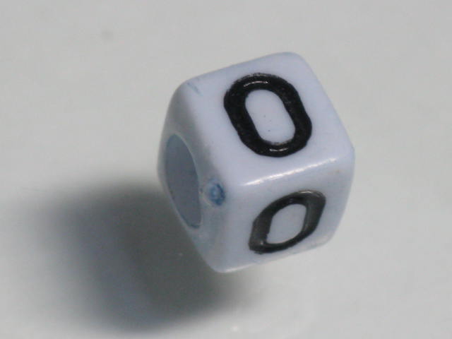 TOKO-BEADS P002-615 Alphabet (O) 6mm P002-615 アルファベット（O） 6mm Asian bead & African bead  Handmade,Lampeork,bead,asia,india,ethnic,parts,accessory,beads とんぼ玉,ビーズ,トンボ玉,アジア,インド,エスニック,手作り,パーツ,アクセサリー