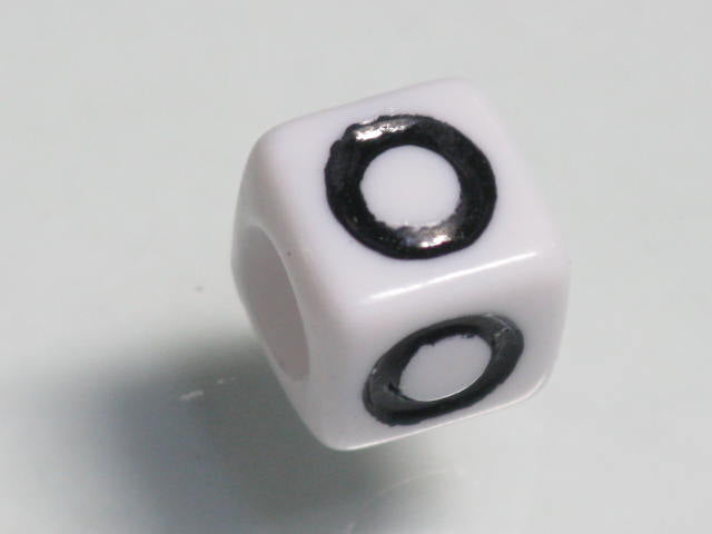 TOKO-BEADS P007-215 Alphabet (O) 7mm P007-215 アルファベット（O） 7mm Asian bead & African bead  Handmade,Lampeork,bead,asia,india,ethnic,parts,accessory,beads とんぼ玉,ビーズ,トンボ玉,アジア,インド,エスニック,手作り,パーツ,アクセサリー