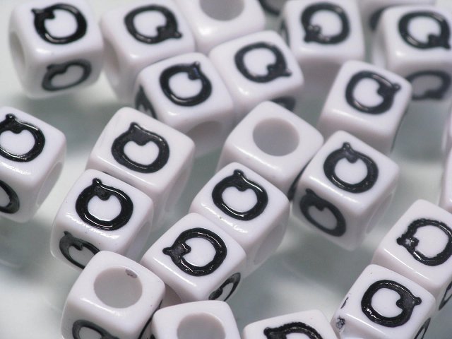 TOKO-BEADS P007-217P Alphabet (30g) (Q) 7mm P007-217P アルファベット30g約120個（Q） 7mm Asian bead & African bead  Handmade,Lampeork,bead,asia,india,ethnic,parts,accessory,beads とんぼ玉,ビーズ,トンボ玉,アジア,インド,エスニック,手作り,パーツ,アクセサリー