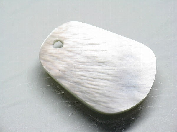 TOKO-BEADS PB005-14 Shell Charm 25mm PB005-14 シェルチャーム 25mm Asian bead & African bead  Handmade,Lampeork,bead,asia,india,ethnic,parts,accessory,beads とんぼ玉,ビーズ,トンボ玉,アジア,インド,エスニック,手作り,パーツ,アクセサリー