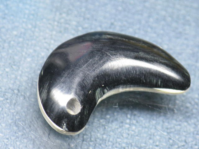 TOKO-BEADS PB007-41 Shell Charm (R) 25mm PB007-41 シェルチャーム（R） 25mm Asian bead & African bead  Handmade,Lampeork,bead,asia,india,ethnic,parts,accessory,beads とんぼ玉,ビーズ,トンボ玉,アジア,インド,エスニック,手作り,パーツ,アクセサリー