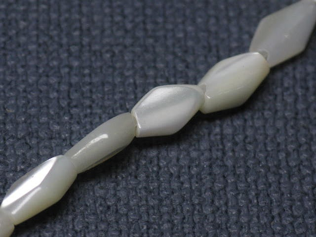 TOKO-BEADS PB007-55N Shell bead (strand) 4.5mm PB007-55N シェルビーズ（連） 4.5mm Asian bead & African bead  Handmade,Lampeork,bead,asia,india,ethnic,parts,accessory,beads とんぼ玉,ビーズ,トンボ玉,アジア,インド,エスニック,手作り,パーツ,アクセサリー