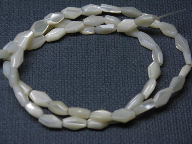 TOKO-BEADS PB007-55N Shell bead (strand) 4.5mm PB007-55N シェルビーズ（連） 4.5mm Asian bead & African bead  Handmade,Lampeork,bead,asia,india,ethnic,parts,accessory,beads とんぼ玉,ビーズ,トンボ玉,アジア,インド,エスニック,手作り,パーツ,アクセサリー