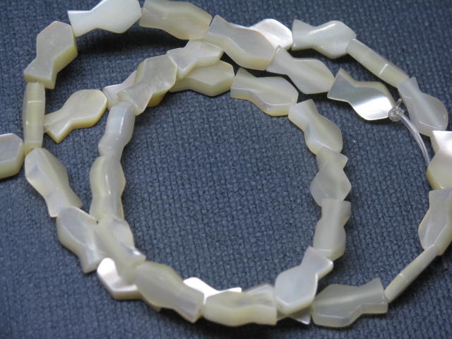 TOKO-BEADS PB007-60N Shell bead (strand) 6.5mm PB007-60N シェルビーズ（連） 6.5mm Asian bead & African bead  Handmade,Lampeork,bead,asia,india,ethnic,parts,accessory,beads とんぼ玉,ビーズ,トンボ玉,アジア,インド,エスニック,手作り,パーツ,アクセサリー
