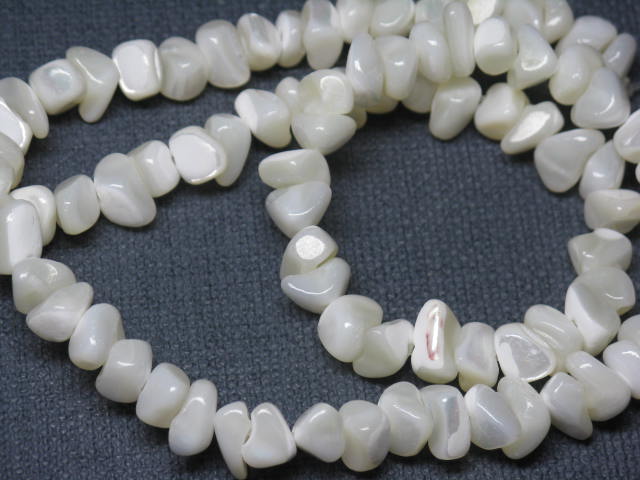 TOKO-BEADS PB007-72N Shell bead (strand) 7~9mm PB007-72N シェルビーズ（連） 7~9mm Asian bead & African bead  Handmade,Lampeork,bead,asia,india,ethnic,parts,accessory,beads とんぼ玉,ビーズ,トンボ玉,アジア,インド,エスニック,手作り,パーツ,アクセサリー