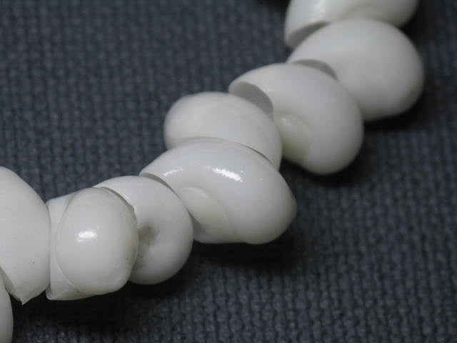 TOKO-BEADS PB007N-73 Shell bead (strand) 13~14mm PB007N-73 シェルビーズ（連） 13~14mm Asian bead & African bead  Handmade,Lampeork,bead,asia,india,ethnic,parts,accessory,beads とんぼ玉,ビーズ,トンボ玉,アジア,インド,エスニック,手作り,パーツ,アクセサリー