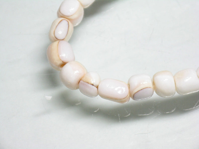 TOKO-BEADS PB018-04N Shell bead (strand) 4~5mm PB018-04N シェルビーズ（連） 4~5mm Asian bead & African bead  Handmade,Lampeork,bead,asia,india,ethnic,parts,accessory,beads とんぼ玉,ビーズ,トンボ玉,アジア,インド,エスニック,手作り,パーツ,アクセサリー