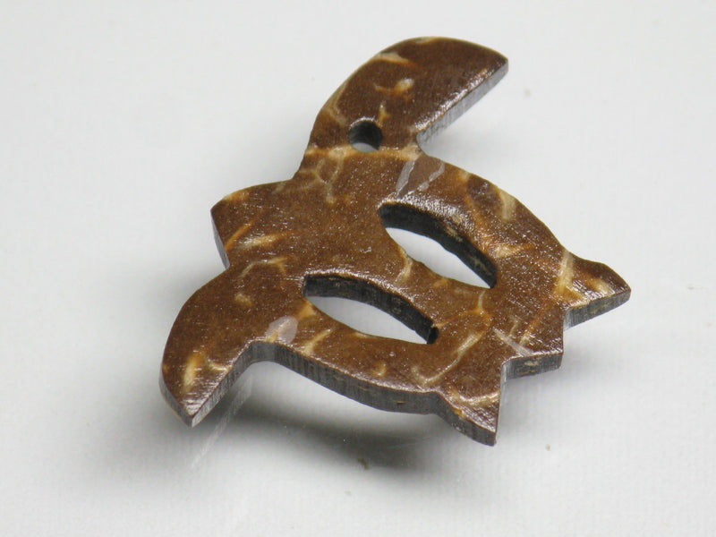 TOKO-BEADS PW002-52 Palm wood Charm 26mm PW002-52 ココナッツチャーム（かめ） 26mm Asian bead & African bead  Handmade,Lampeork,bead,asia,india,ethnic,parts,accessory,beads とんぼ玉,ビーズ,トンボ玉,アジア,インド,エスニック,手作り,パーツ,アクセサリー