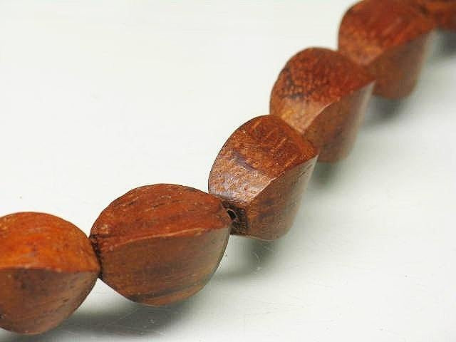 PW301N-46 Wooden beads (strand) 10.5mm