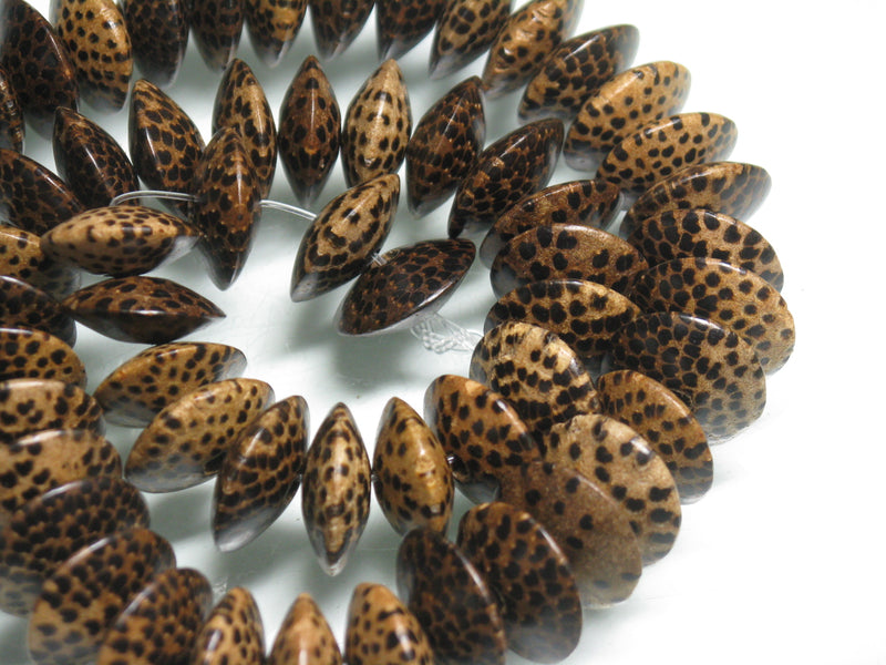 TOKO-BEADS PW305-32N Palm wood bead (strand) 15mm PW305-32N ココナッツビーズ（連） 15mm Asian bead & African bead  Handmade,Lampeork,bead,asia,india,ethnic,parts,accessory,beads とんぼ玉,ビーズ,トンボ玉,アジア,インド,エスニック,手作り,パーツ,アクセサリー