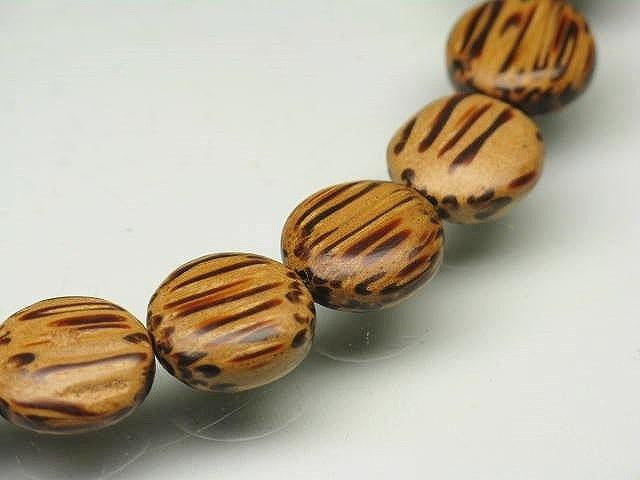 PW306N-22 Palm wood beads (strand) 12mm