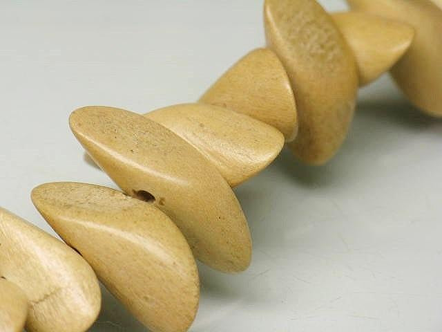 TOKO-BEADS PW310-09N Wooden bead (strand) 22mm PW310-09N ウッドビーズ（連） 22mm Asian bead & African bead  Handmade,Lampeork,bead,asia,india,ethnic,parts,accessory,beads とんぼ玉,ビーズ,トンボ玉,アジア,インド,エスニック,手作り,パーツ,アクセサリー