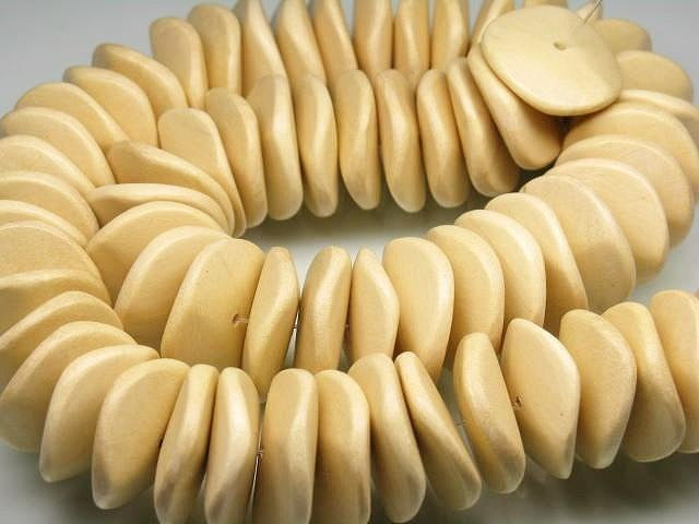 TOKO-BEADS PW310-22N Wooden bead (strand) 20mm PW310-22N ウッドビーズ（連） 20mm Asian bead & African bead  Handmade,Lampeork,bead,asia,india,ethnic,parts,accessory,beads とんぼ玉,ビーズ,トンボ玉,アジア,インド,エスニック,手作り,パーツ,アクセサリー