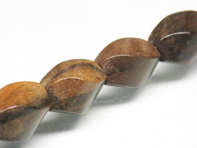 PW311N-12 Wooden bead (strand) 11mm
