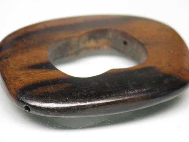 TOKO-BEADS PW311-46S Wooden bead 38mm PW311-46S ウッドビーズ 38mm Asian bead & African bead  Handmade,Lampeork,bead,asia,india,ethnic,parts,accessory,beads とんぼ玉,ビーズ,トンボ玉,アジア,インド,エスニック,手作り,パーツ,アクセサリー