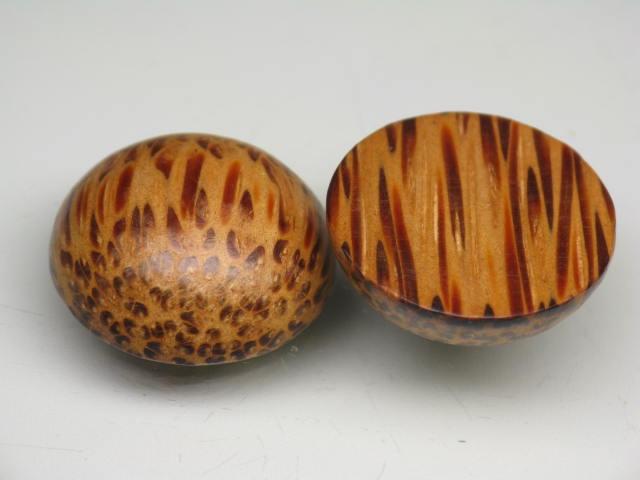 TOKO-BEADS PW406-03S Wooden Cabochon M 20mm PW406-03S ウッドカボションM 20mm Asian bead & African bead  Handmade,Lampeork,bead,asia,india,ethnic,parts,accessory,beads とんぼ玉,ビーズ,トンボ玉,アジア,インド,エスニック,手作り,パーツ,アクセサリー