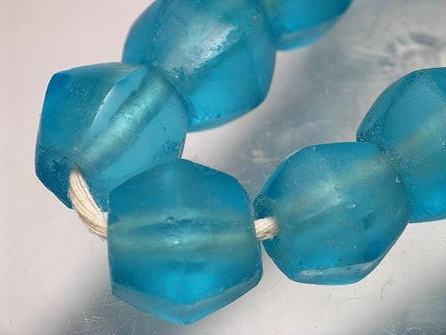 TOKO-BEADS RC001-44N Recycled Glass bead (strand) 14mm RC001-44N リサイクルガラスビーズ（連） 14mm Asian bead & African bead  Handmade,Lampeork,bead,asia,india,ethnic,parts,accessory,beads とんぼ玉,ビーズ,トンボ玉,アジア,インド,エスニック,手作り,パーツ,アクセサリー