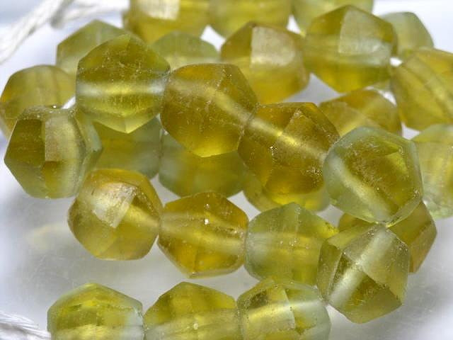 TOKO-BEADS RC001-49N Recycled Glass bead (strand) 14mm RC001-49N リサイクルガラスビーズ（連） 14mm Asian bead & African bead  Handmade,Lampeork,bead,asia,india,ethnic,parts,accessory,beads とんぼ玉,ビーズ,トンボ玉,アジア,インド,エスニック,手作り,パーツ,アクセサリー