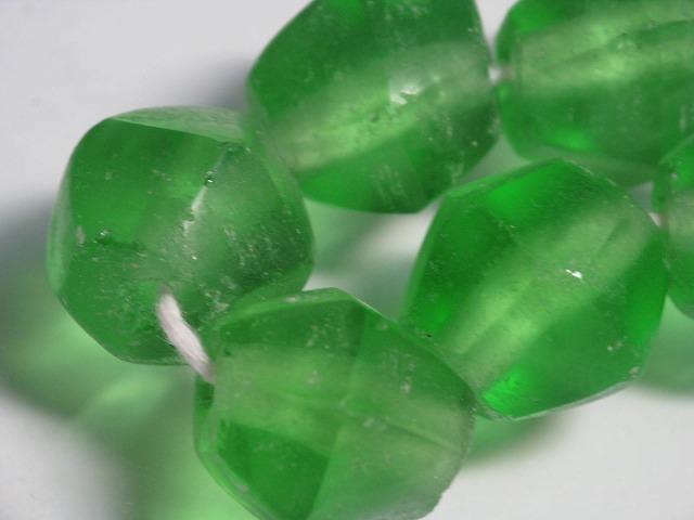 TOKO-BEADS RC004-79N Recycled Glass bead (strand) 14~15mm RC004-79N リサイクルガラスビーズ（連） 14~15mm Asian bead & African bead  Handmade,Lampeork,bead,asia,india,ethnic,parts,accessory,beads とんぼ玉,ビーズ,トンボ玉,アジア,インド,エスニック,手作り,パーツ,アクセサリー